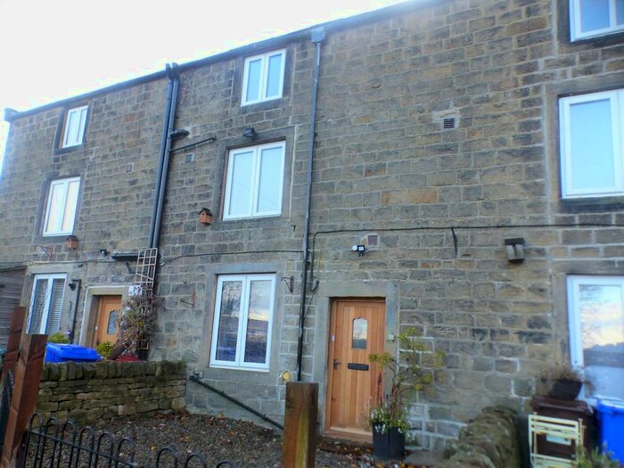 3 Bedroom Detached House To Rent In Park Row, Sutton-In-Craven, Keighley, Uk, BD20