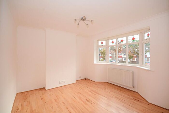 3 Bedroom House To Rent In Hillcross Avenue, Morden, Surrey, SM4