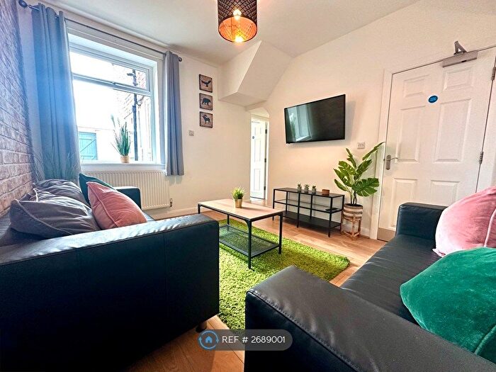 4 Bedroom Terraced House To Rent In Clarendon Road, Middlesbrough, TS1