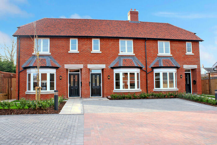 3 Bedroom Terraced House To Rent In Normandy Street, Alton, Hampshire, GU34