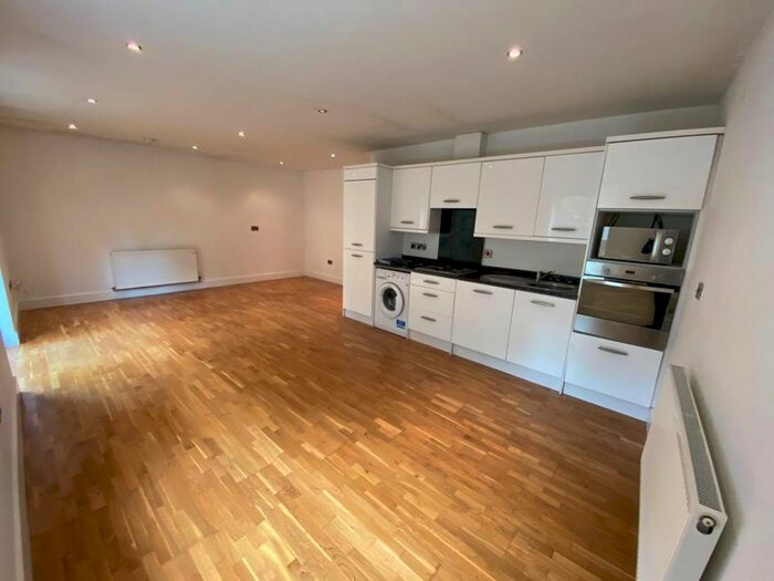 2 Bedroom Flat To Rent In Deanery Court, Town Centre, Darlington, DL3