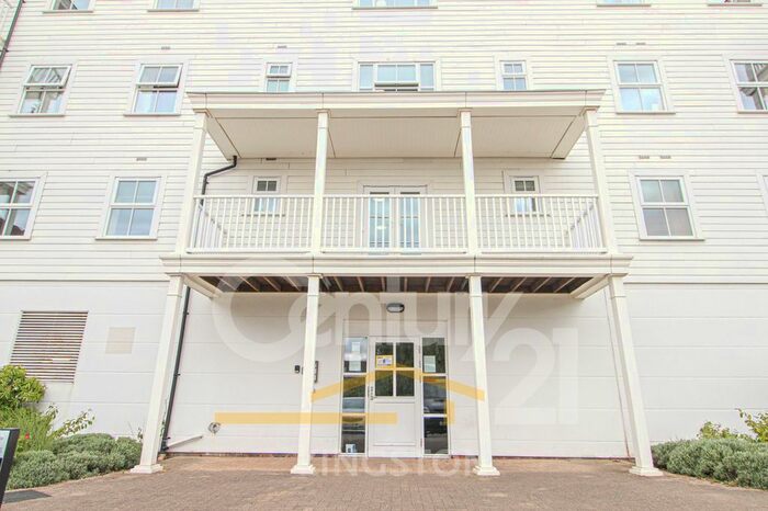 2 Bedroom Flat To Rent In Beaumont Drive, Worcester Park KT4