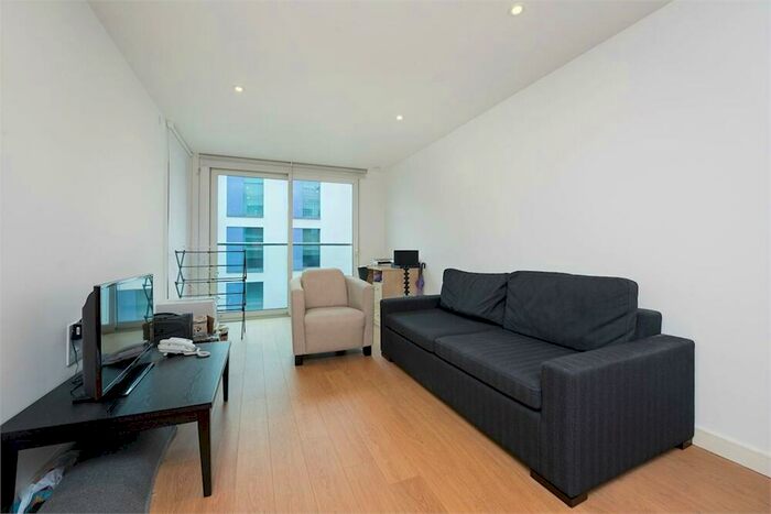 2 Bedroom Apartment To Rent In Waterhouse Apartments, Saffron Central Square, Croydon, CR0