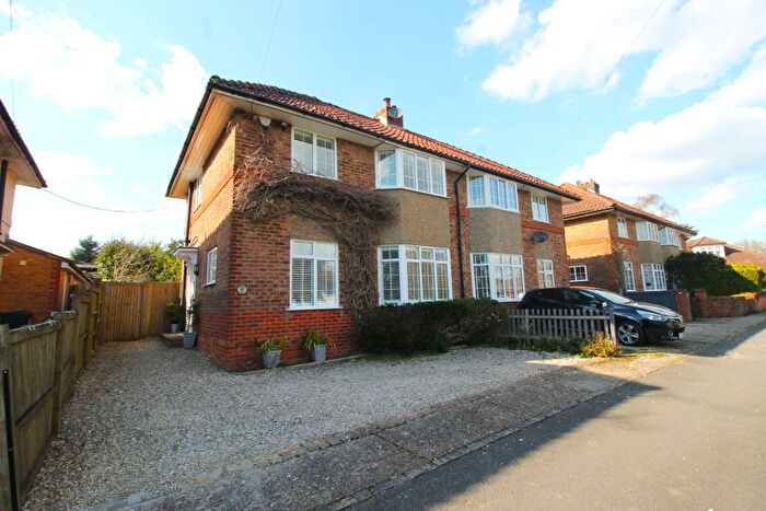 3 Bedroom Semi-Detached House To Rent In Old Hardenwaye, High Wycombe, HP13