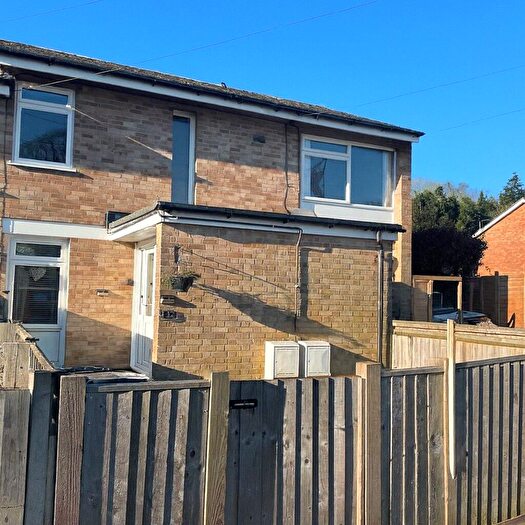 2 Bedroom Flat To Rent In Common View, Stedham, GU29