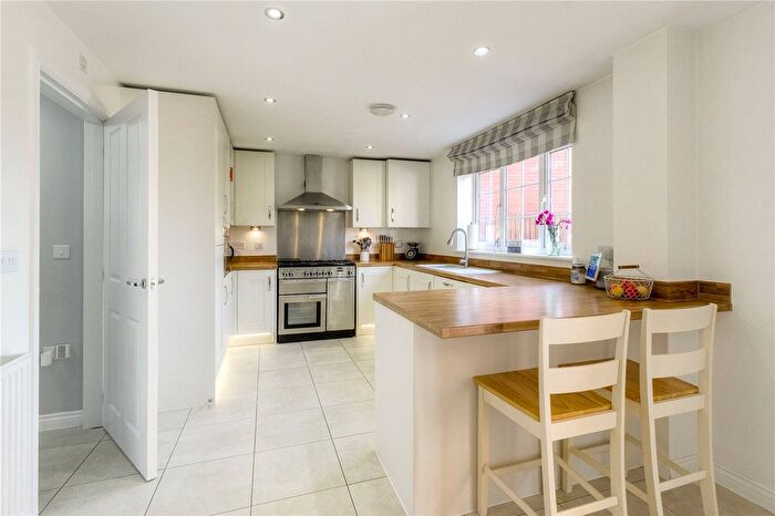 5 Bedroom Detached House For Sale In Anvil Crescent, Raunds, Wellingborough, Northamptonshire, NN9