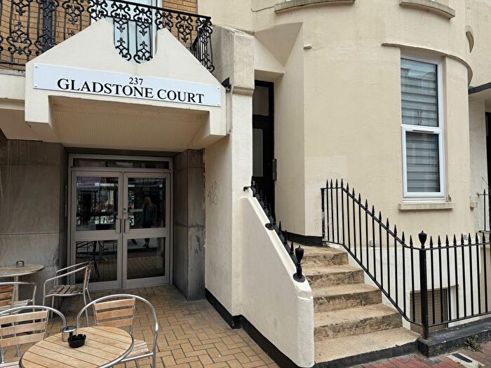 2 Bedroom Flat To Rent In Terminus Road, Eastbourne, BN21