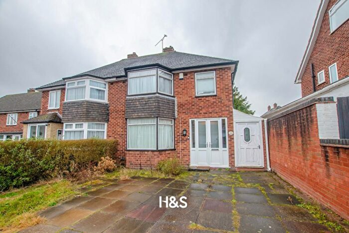 3 Bedroom Property To Rent In Scott Road, Solihull, B92