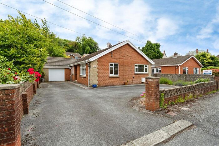 3 Bedroom Bungalow For Sale In Lakeview Terrace, Llanelli, Carmarthenshire, SA15