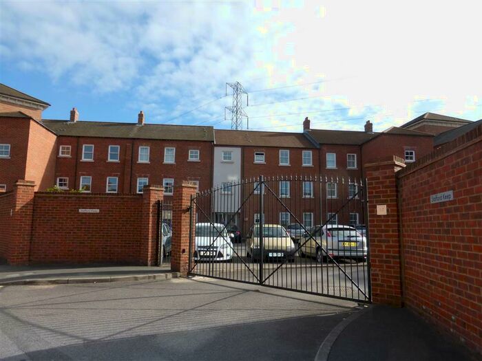 2 Bedroom Apartment To Rent In Pine Street, Aylesbury, HP19