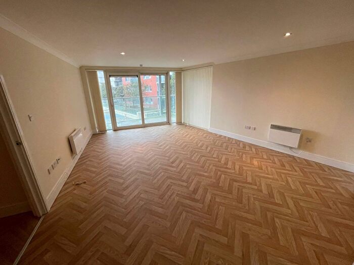 2 Bedroom Flat To Rent In Patteson Road, Ipswich, IP3