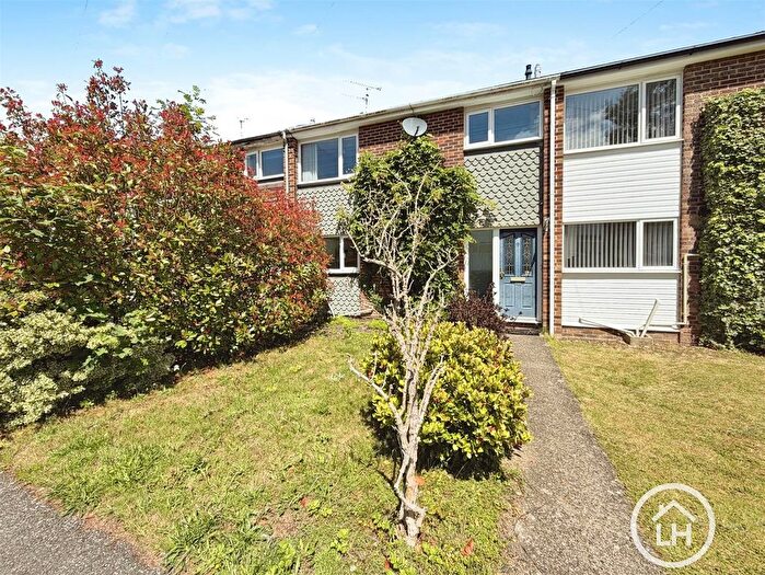 3 Bedroom Terraced House For Sale In Gunnis Close, Gillingham, ME8