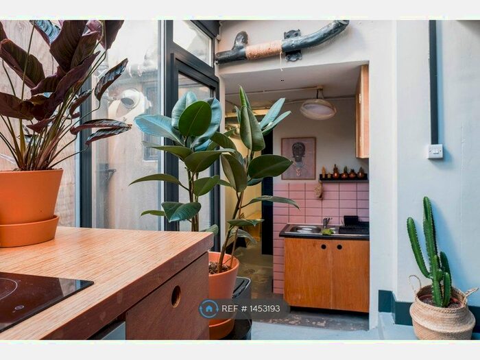 4 Bedroom Flat To Rent In Enterprise House, London, E9