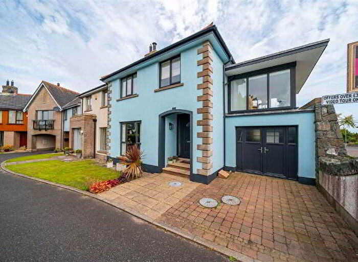 4 Bedroom TownHouse For Sale In Cove Avenue, Groomsport, BT19