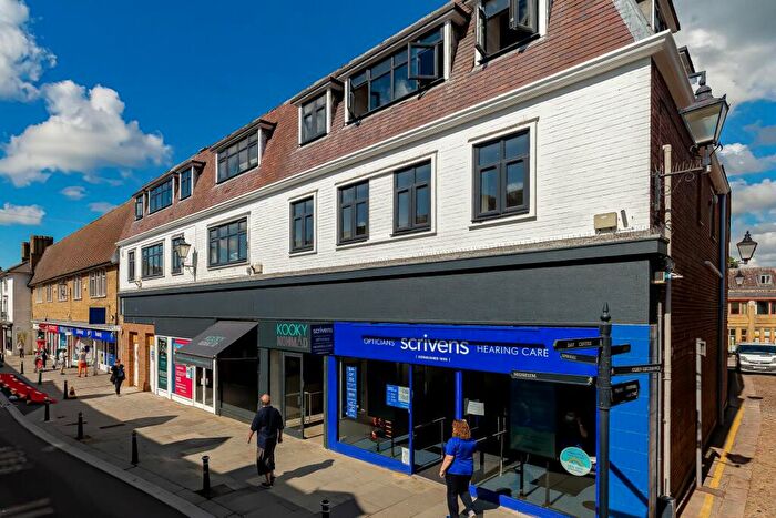 Flat To Rent In High Street, Royston, SG8