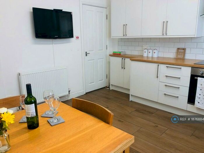 5 Bedroom Terraced House To Rent In Pomona St, Sheffield, S11