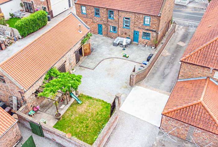 6 Bedroom Detached House For Sale In Main Street, Hemingbrough, North Yorkshire, YO8