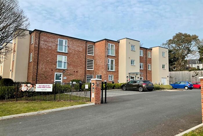 1 Bedroom Retirement Property For Sale In Elkington House, Charlton Green, Dover, CT16