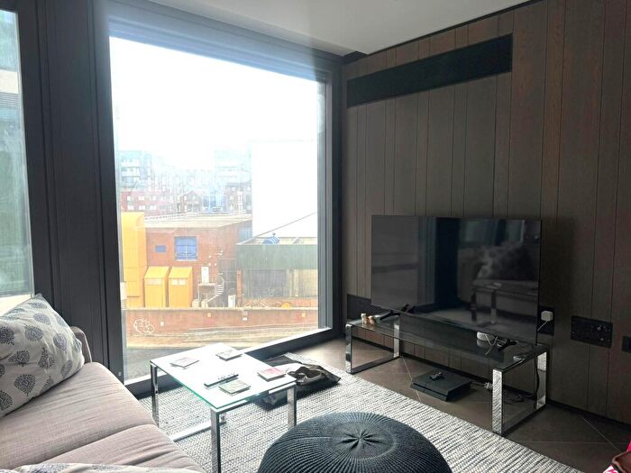 1 Bedroom Apartment To Rent In Chronicle Tower, City Road, Islington, London, EC1V