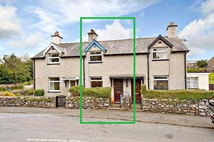 2 Bedroom Terraced House For Sale In Gellilydan, Blaenau Ffestiniog, LL41