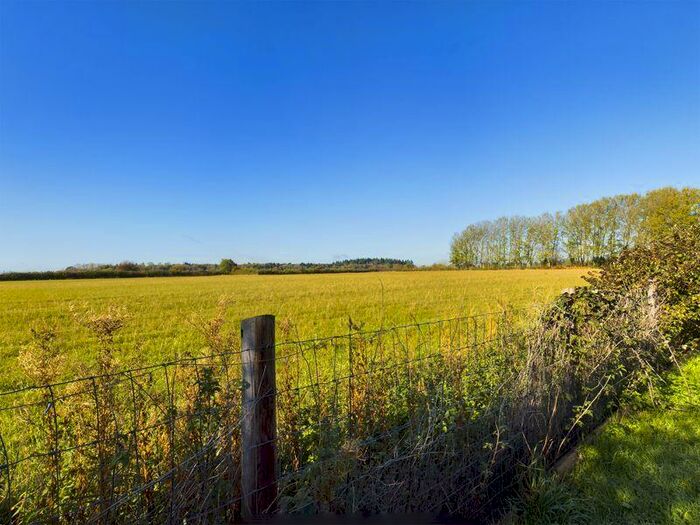 3 Bedroom Detached House For Sale In Muriel King Close, Hessett, IP30