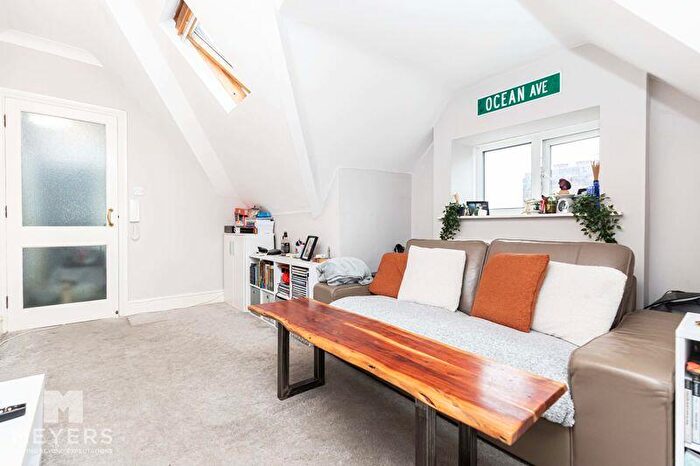 1 Bedroom Apartment For Sale In Eden Roc, Percy Road, Bournemouth, BH5