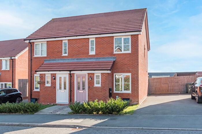 2 Bedroom Semi Detached House For Sale In Nutford Street, Brockhill, Redditch, Worcestershire, B97