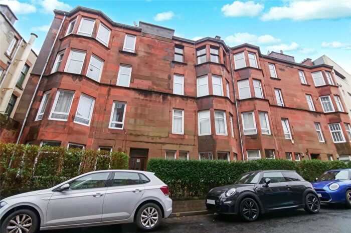 2 Bedroom Flat For Sale In Trefoil Avenue, Shawlands, Glasgow, G41