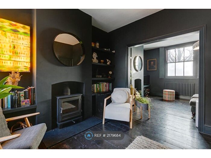 3 Bedroom Terraced House To Rent In Derbyshire Street, London, E2