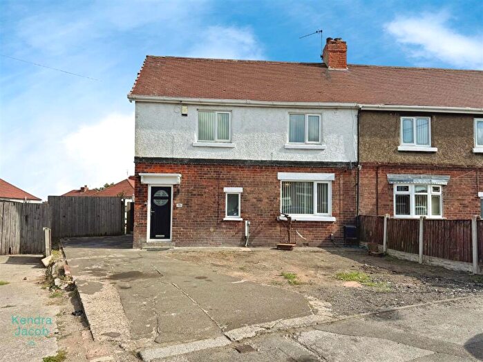 3 Bedroom Semi-Detached House For Sale In Manton Crescent, Worksop, S80
