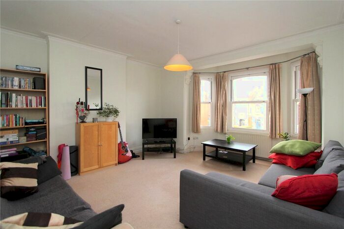 3 Bedroom Flat To Rent In Creffield Road, London, W3