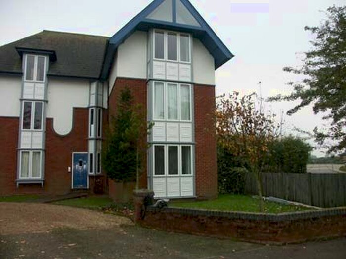 1 Bedroom Flat To Rent In South Canterbury Road, Canterbury, CT1