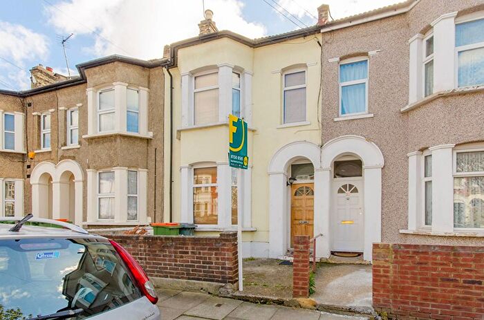 4 Bedroom Property To Rent In Liddington Road, Stratford, London, E15