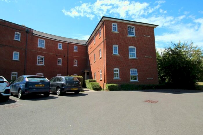1 Bedroom Flat To Rent In Compton Way, Sherfield-On-Loddon, RG27