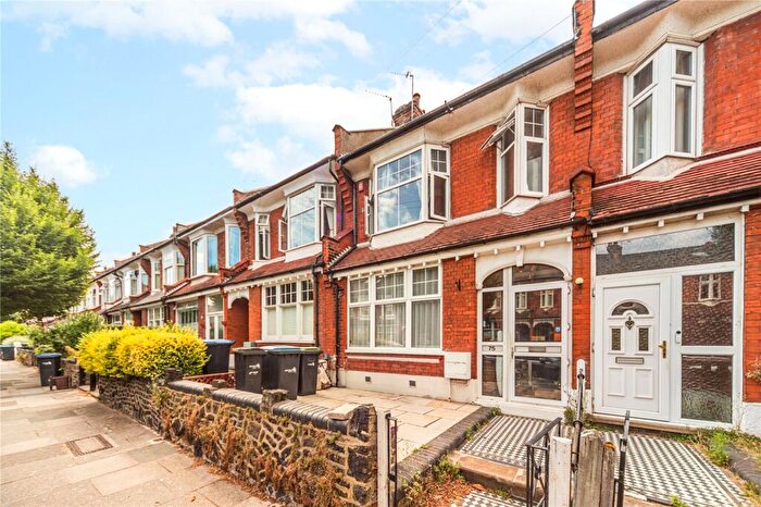 3 Bedroom Terraced House For Sale In Ollerton Road, London, N11