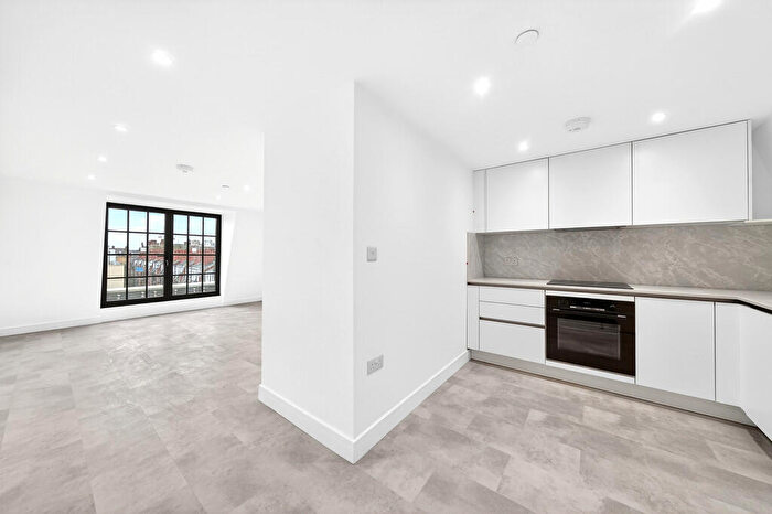 2 Bedroom Apartment To Rent In Fieldgate Street, E1