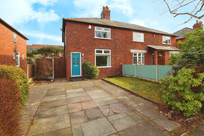 3 Bedroom Semi-Detached House To Rent In Warren Avenue, Knutsford, Cheshire, WA16