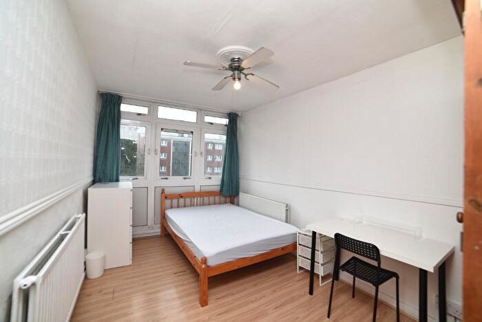 4 Bedroom Flat To Rent In Bigland Street, Shadwell, London, E1