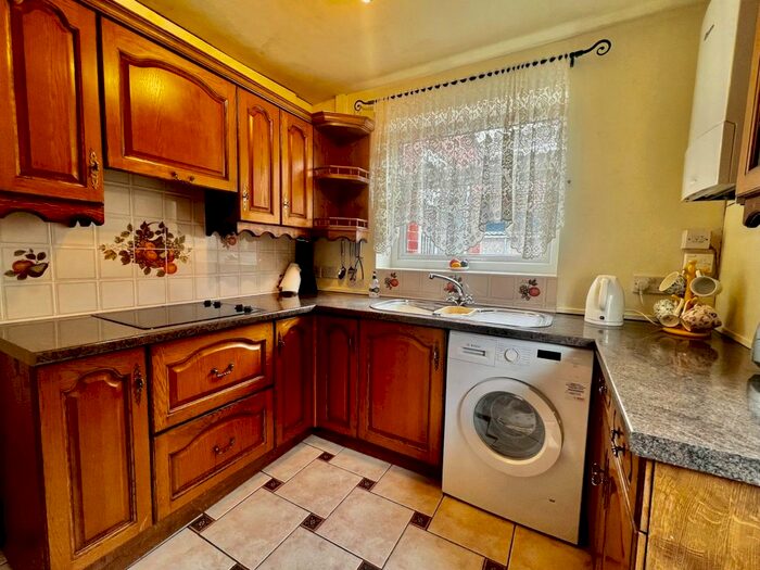 3 Bedroom SemiDetached House For Sale In Moorfield Road, Widnes