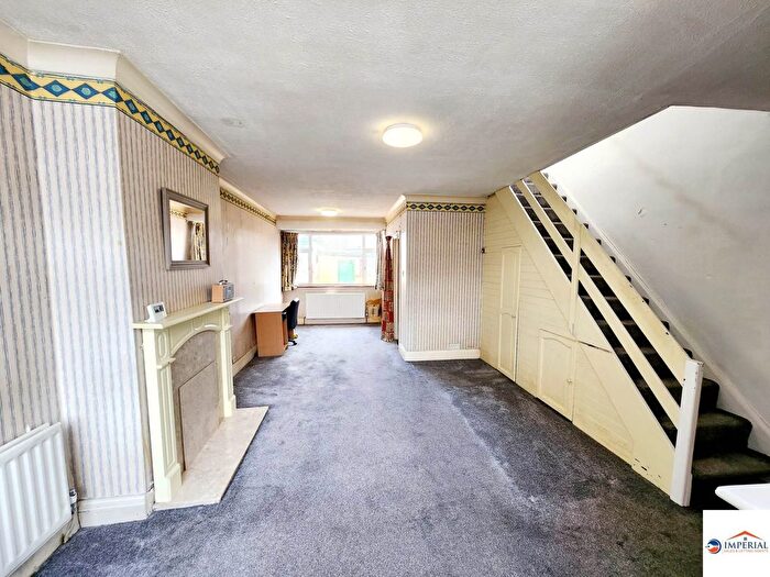 2 Bedroom Terraced House To Rent In Lansbury Drive, Hayes, UB4