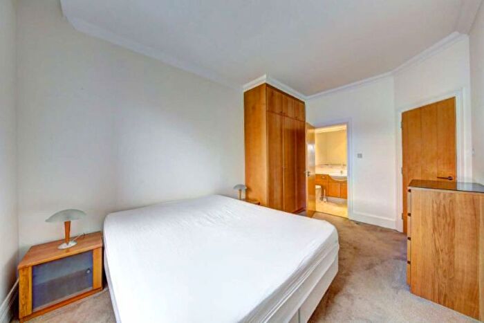 2 Bedroom Flat To Rent In Belvedere Road, London, SE1