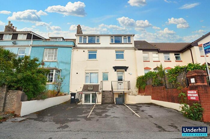 1 Bedroom Flat For Sale In Westcliff, Dawlish, EX7