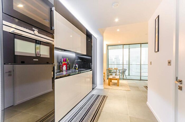 Studio To Rent In Dollar Bay Point, Canary Wharf, London, E14