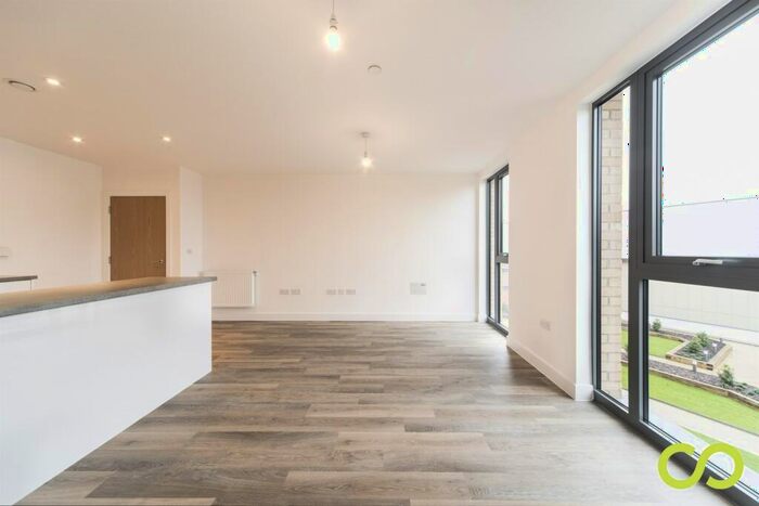 1 Bedroom Flat To Rent In Tavernelle House, High Street, Sutton, SM1