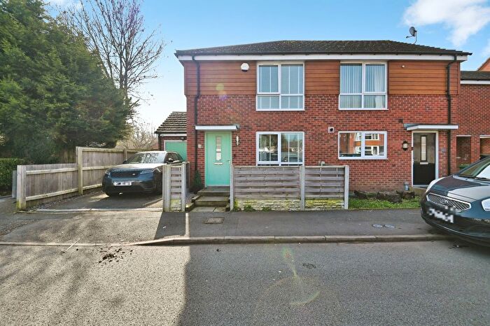 3 Bedroom Semi Detached House For Sale In Greenfinch Road, Birmingham, B36