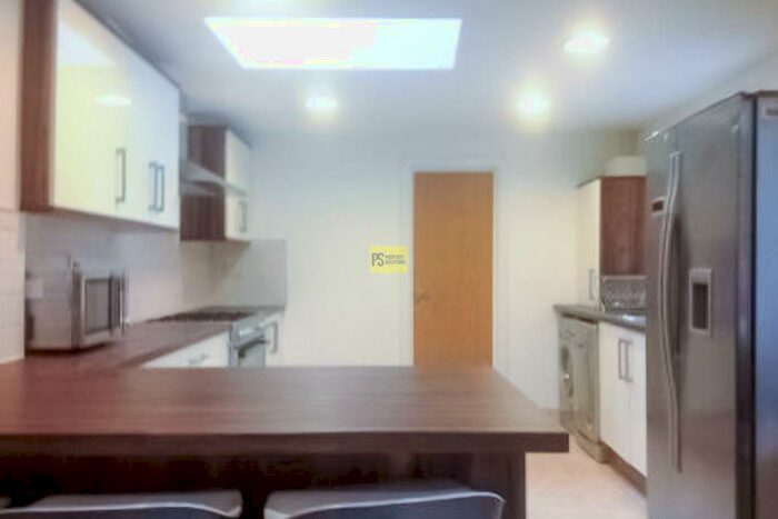 6 Bedroom Terraced House To Rent In Totnes Grove - Ensuite Student Property, B29