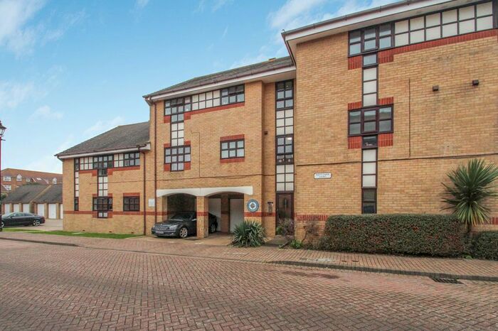 2 Bedroom Flat To Rent In Emerald Quay, Shoreham-By-Sea, BN43