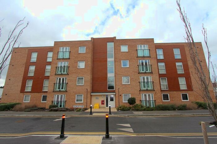 2 Bedroom Flat To Rent In Pavillion Close, City Centre, Leicester, LE2