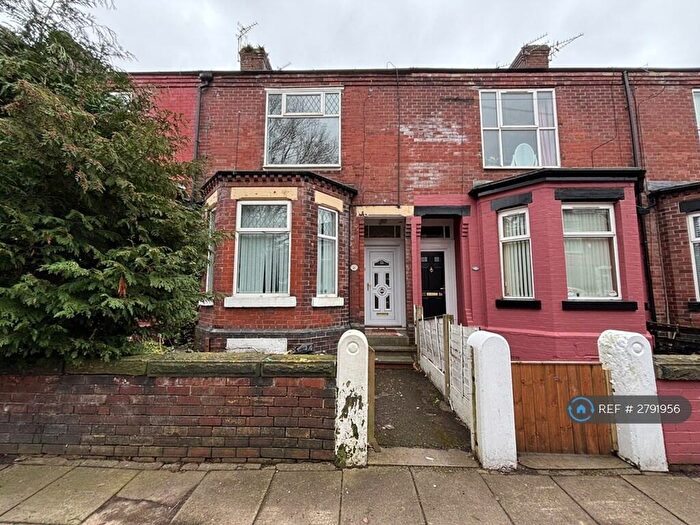 3 Bedroom Terraced House To Rent In Oak Road, Salford, M7