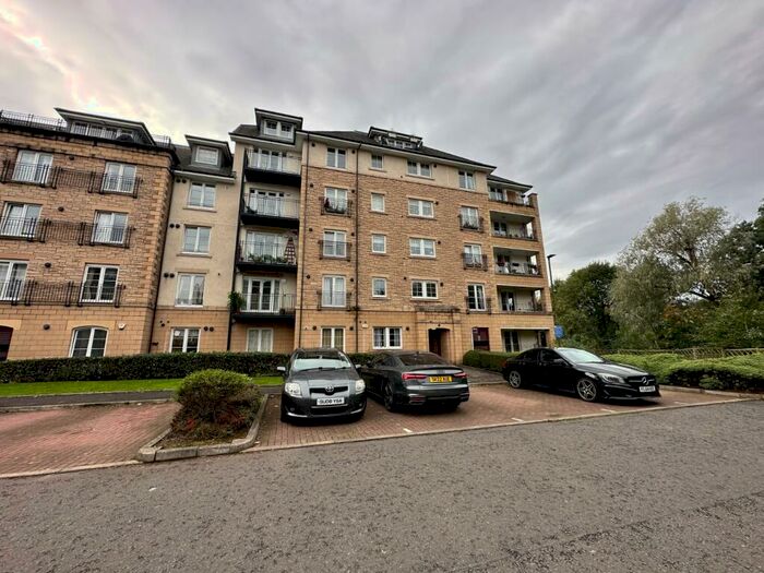 3 Bedroom Flat To Rent In Powderhall Rigg, Edinburgh, EH7